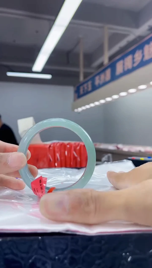 翡翠手镯未镶嵌手镯14