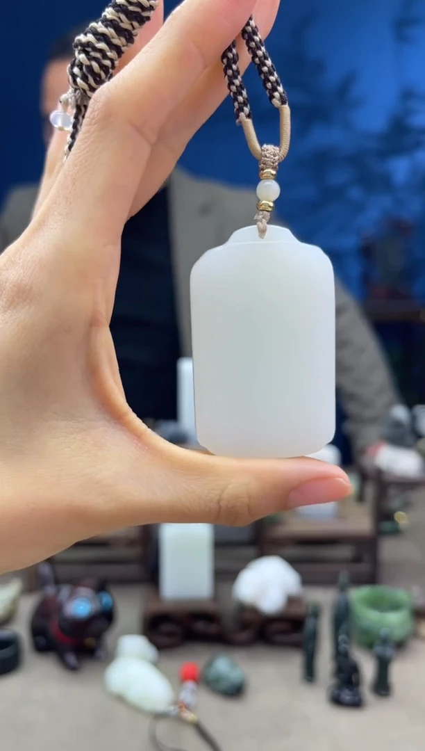 【闪购商品】和田玉颈饰未镶嵌1