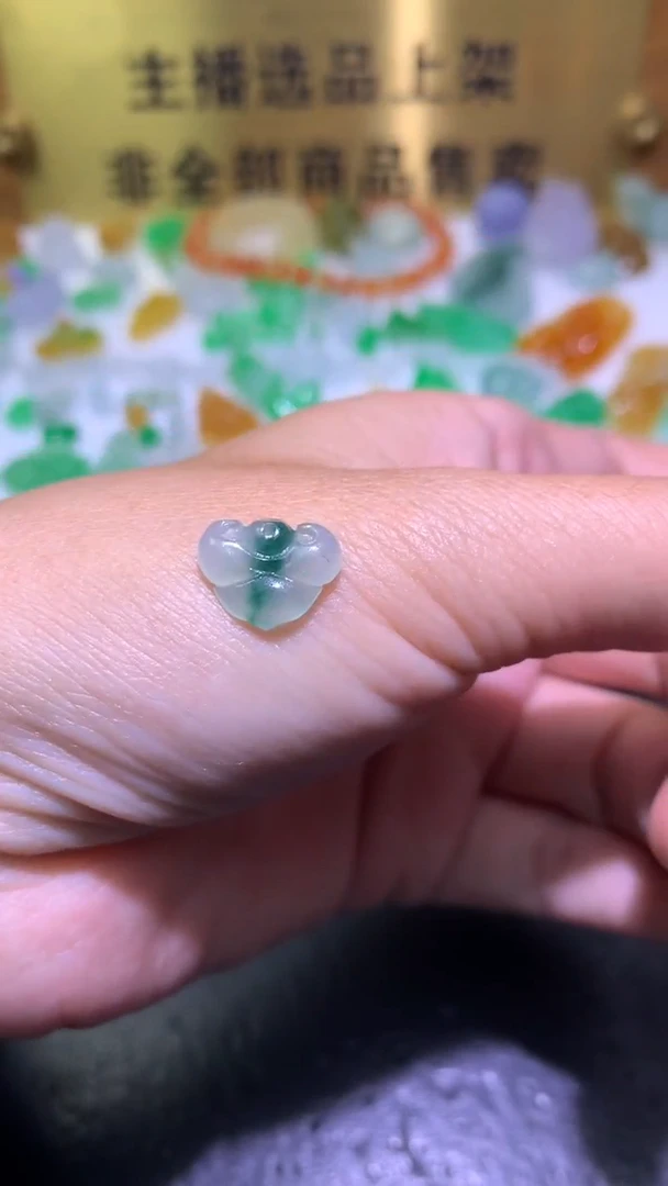 未镶嵌定制翡翠毛货