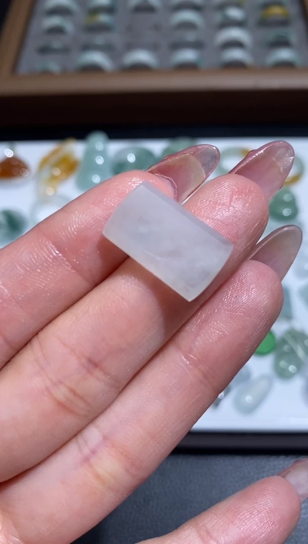 未镶嵌定制翡翠翡翠毛货~