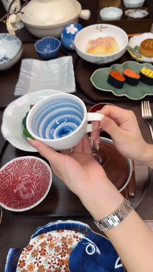 瓷手工手绘螺旋纹水杯