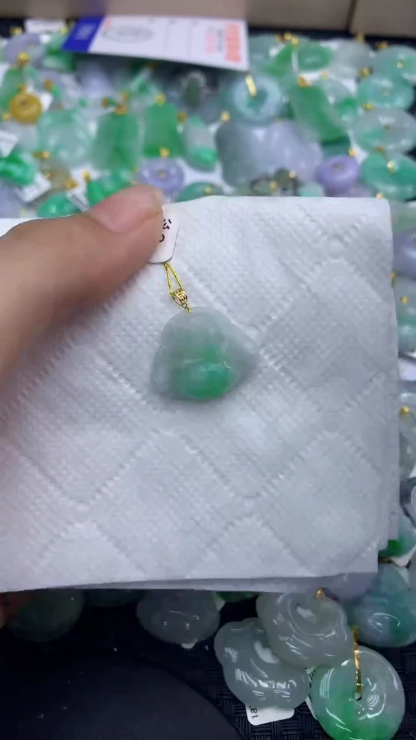 颈饰未镶嵌翡翠天然缅甸A货翡翠