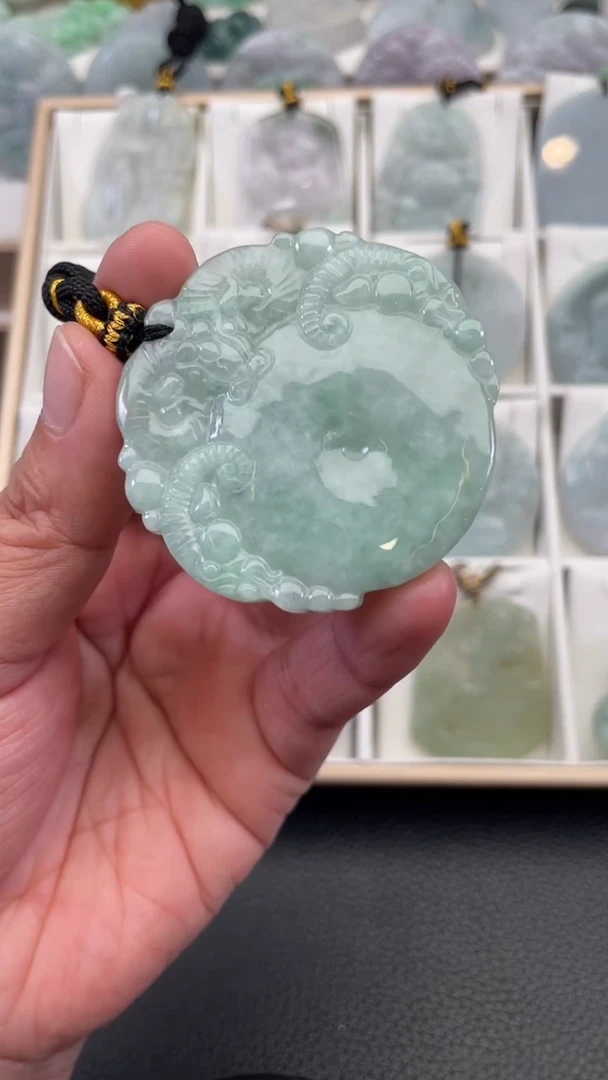颈饰未镶嵌翡翠天然缅甸翡翠A货274