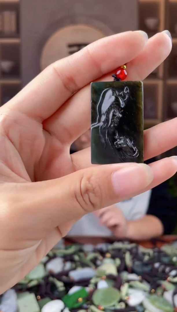 未镶嵌和田玉挂件拍一发一，多样性发货