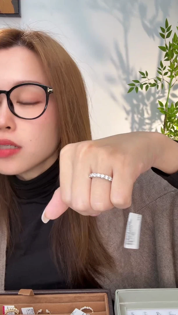 铂Pt950镶嵌实验室培育钻石pt950七公主排戒