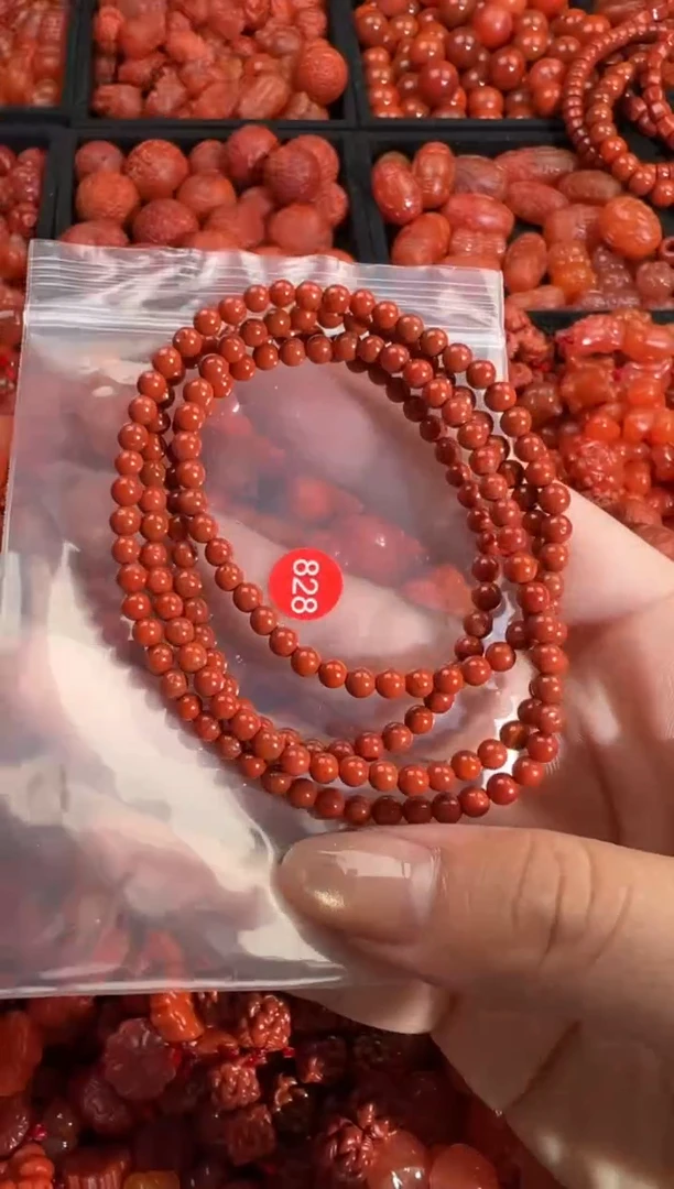 南红玛瑙未镶嵌颈饰1