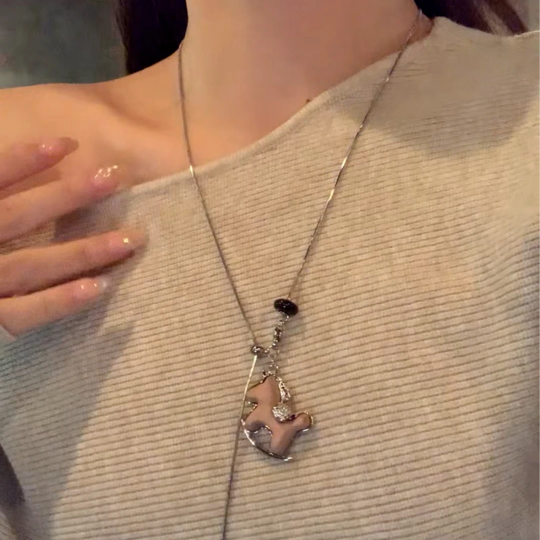 铜合金项链 秋冬复古木质小马吊坠项链女毛衣链小众设计配饰