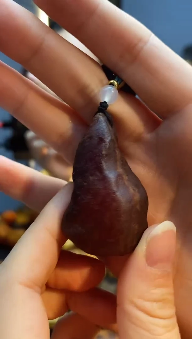 琥珀颈饰未镶嵌吊坠