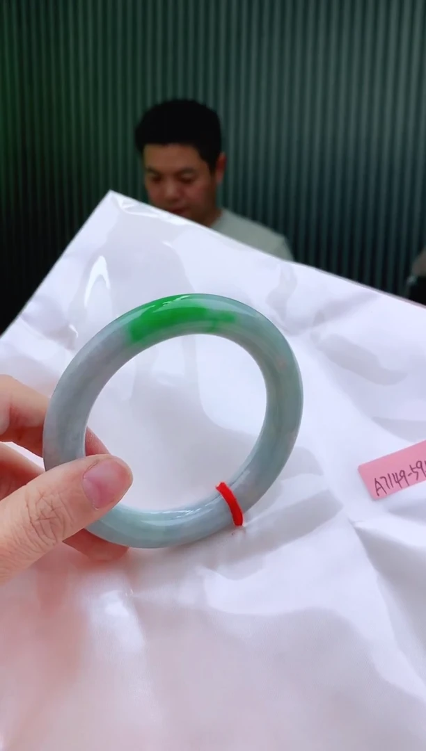 未镶嵌手镯翡翠59