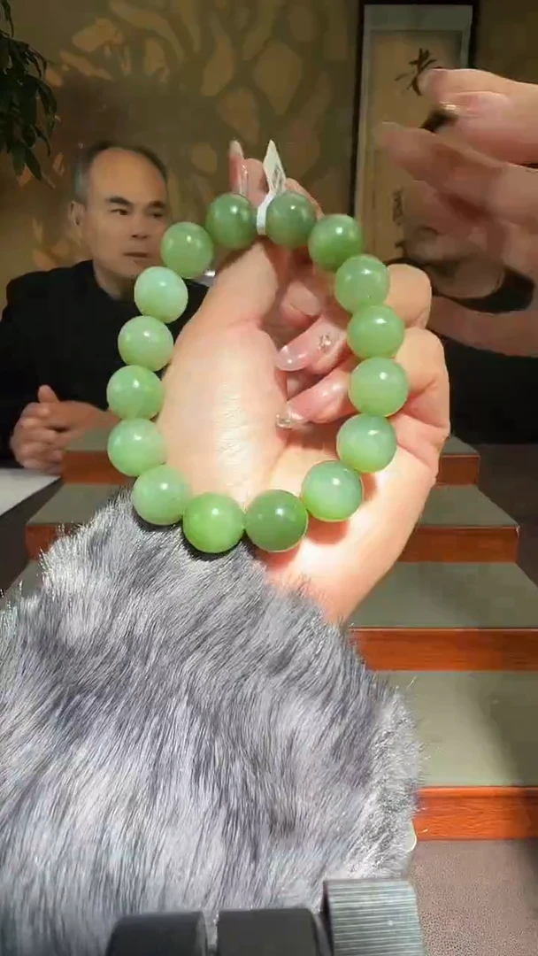 未镶嵌手串和田玉068和田玉手串多样性发一