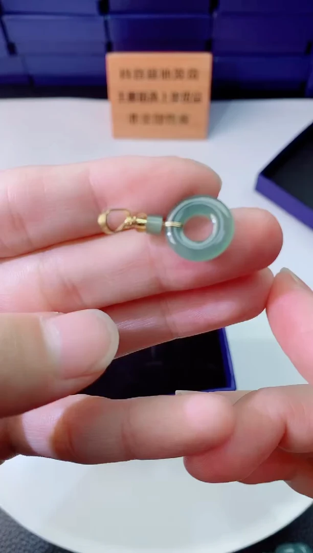 翡翠未镶嵌颈饰11111