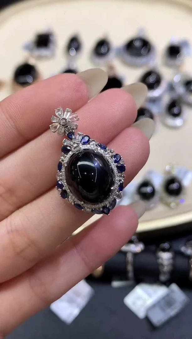 吊坠(不含链)18K金镶嵌翡翠Q20|多样性发货一件|13800