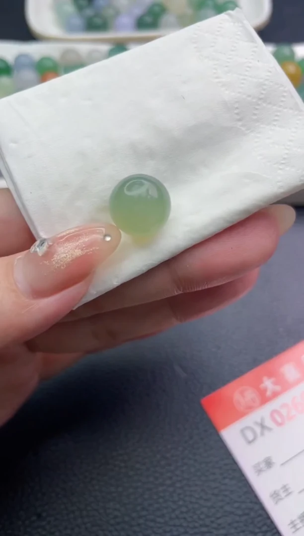 定制翡翠未镶嵌萧*湎珠子