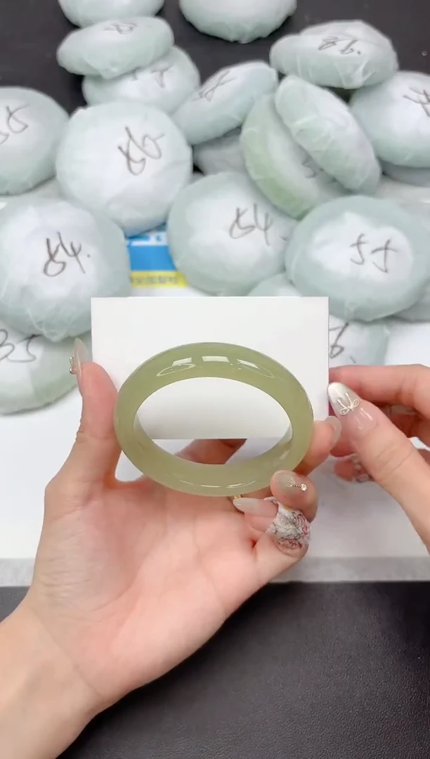 未镶嵌手镯石英质玉317-54.1