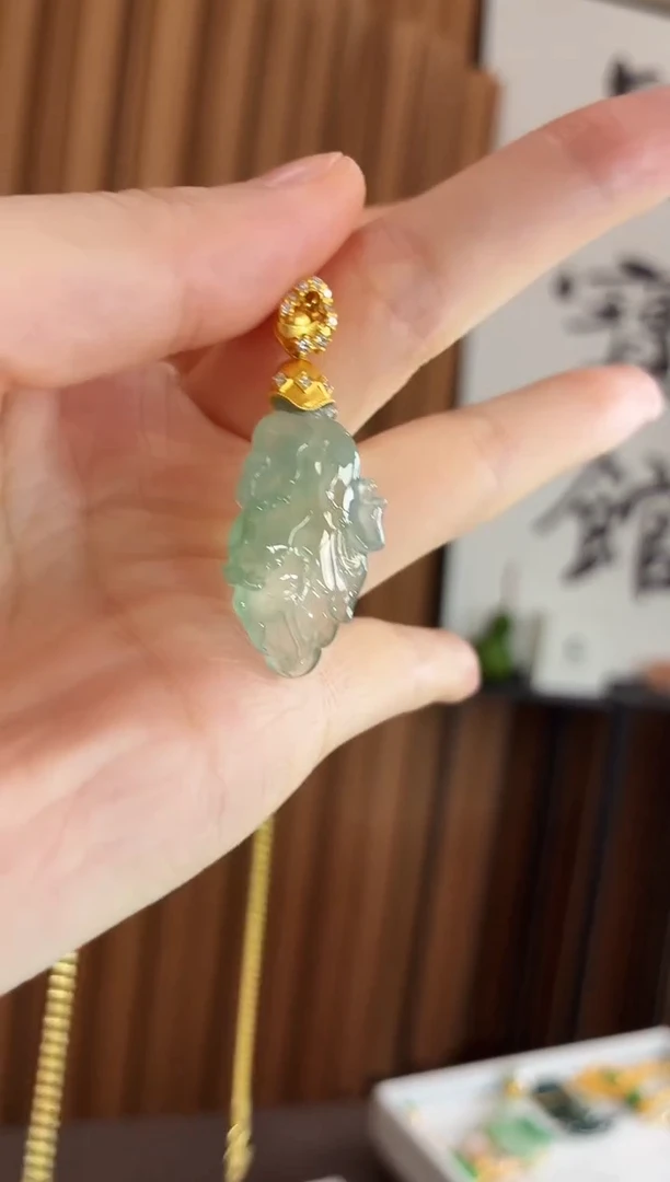 吊坠(不含链)18K金镶嵌翡翠吊坠