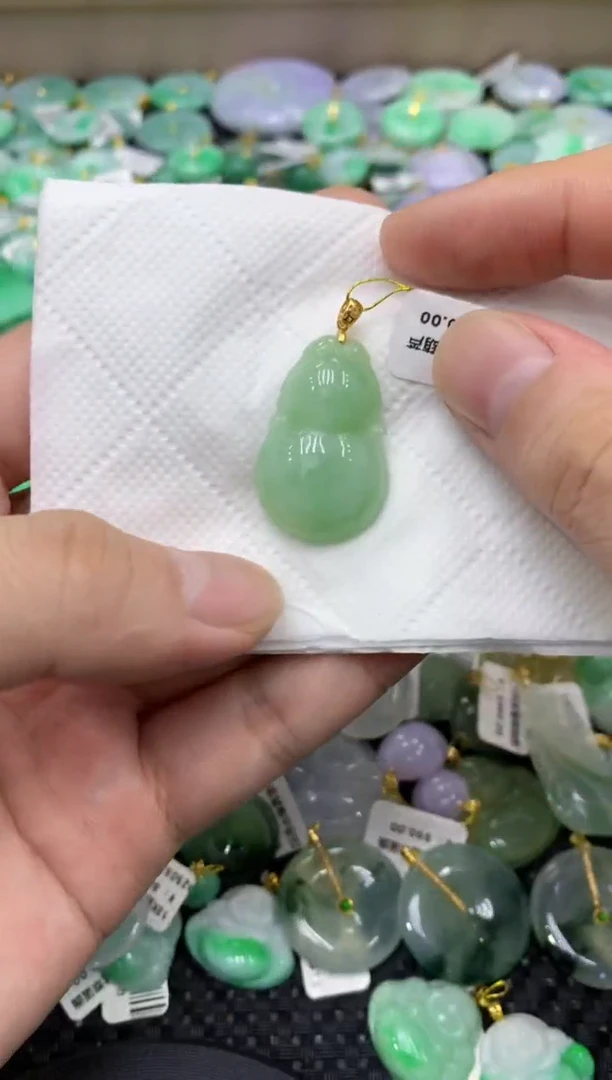 颈饰未镶嵌翡翠天然缅甸翡翠A货
