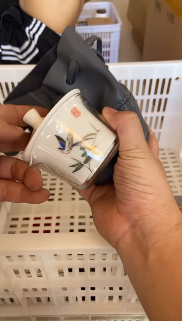 杯摄影的产品有使用过的痕迹有点脏介意勿拍