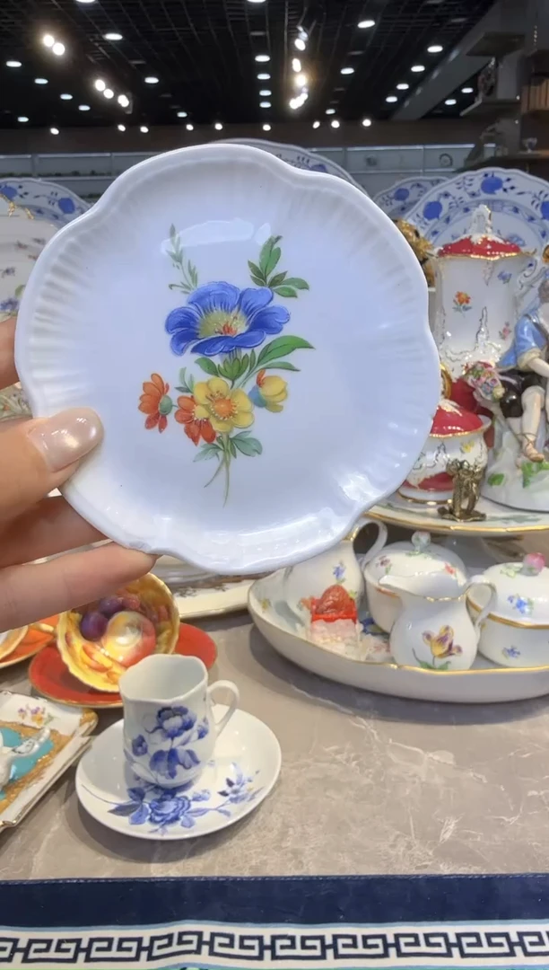 骨瓷娜娜中古瓷器如图所示114