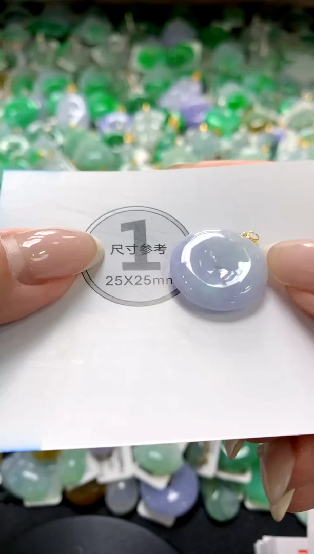 翡翠18K金镶嵌颈饰1111111111111111