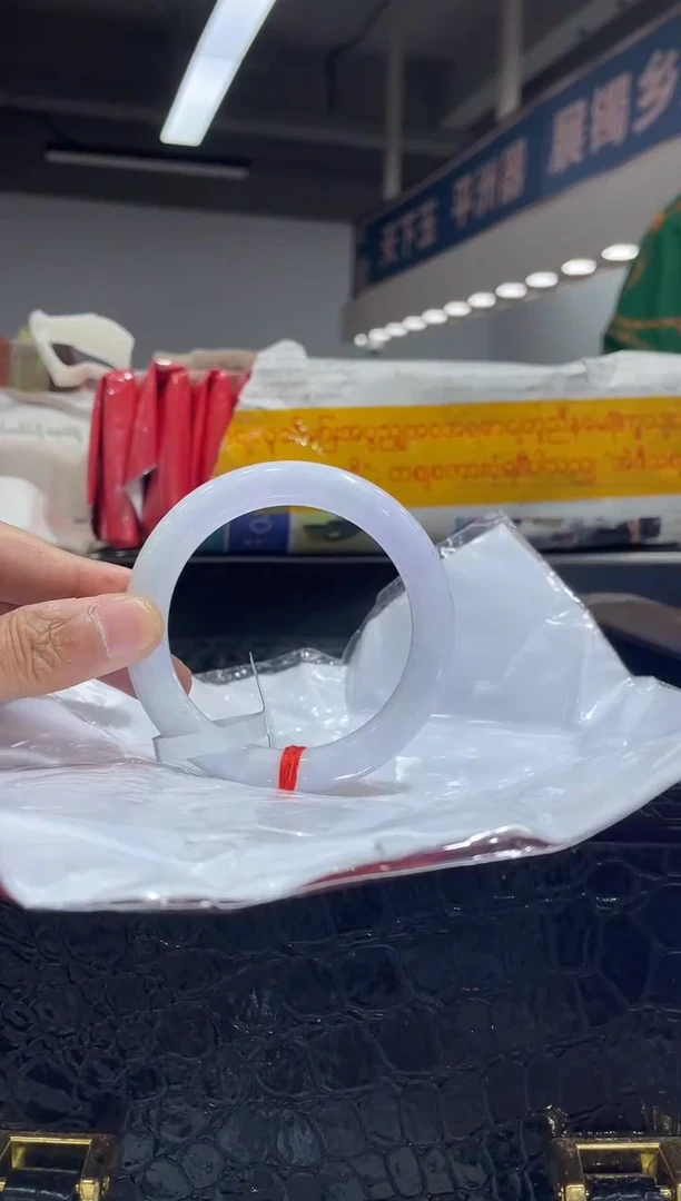 未镶嵌手镯翡翠6