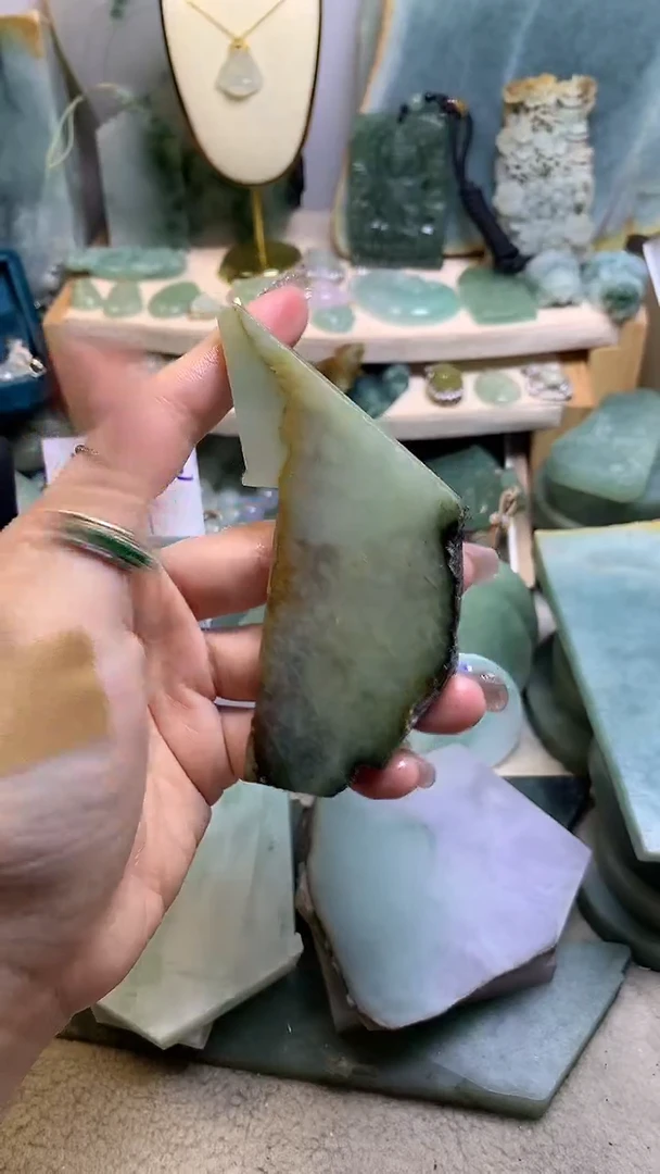 【闪购商品】翡翠挂件未镶嵌缅甸A货翡翠，没有运费险