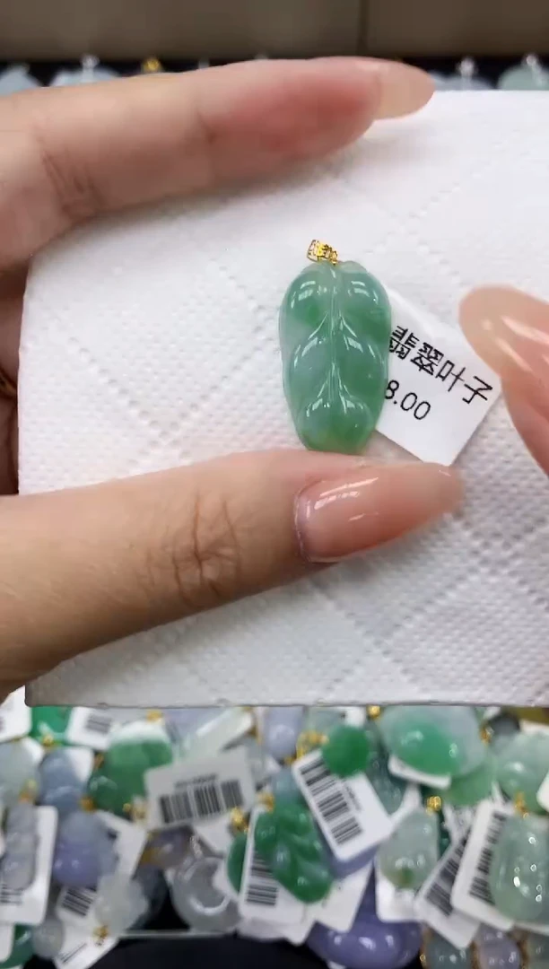 颈饰18K金镶嵌翡翠11111111111