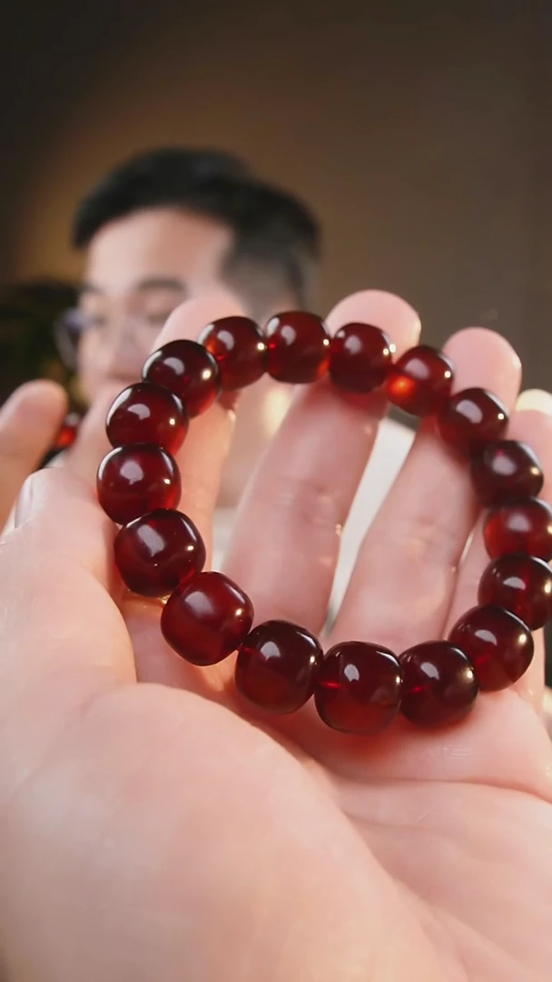裸石琥珀未镶嵌12+血珀手串