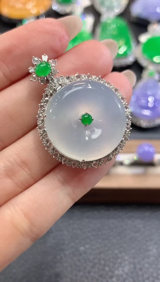 吊坠(不含链)18K金镶嵌翡翠b19