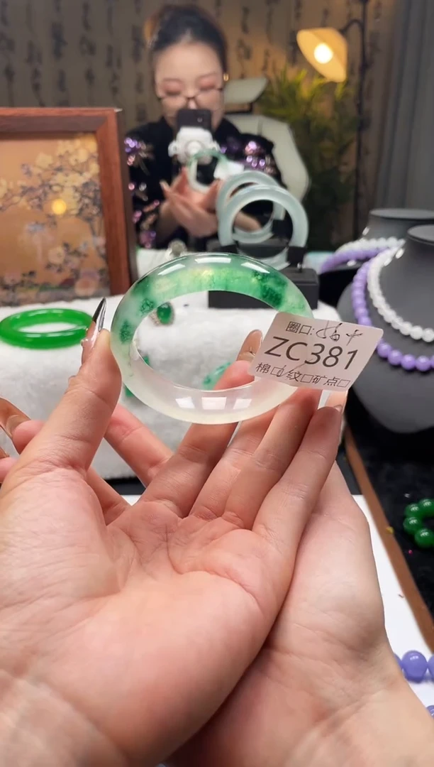 静宝石英岩手镯ZC381