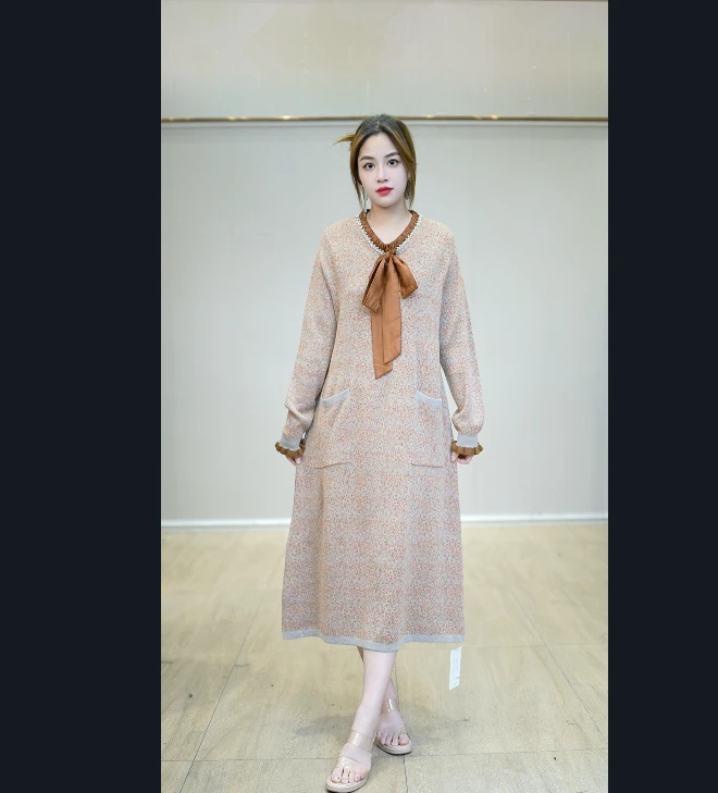 【嘉施兰格】1677领巾连衣裙2025秋冬季新款宽松中长款长袖裙子