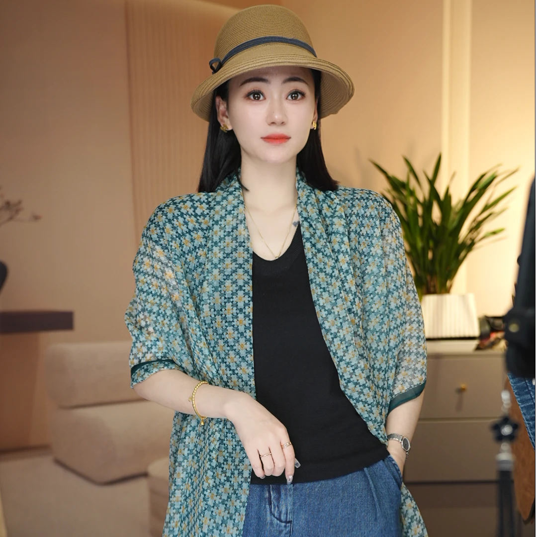 K（白扣）1-775 优柔纱130x180左右丝巾沙滩巾