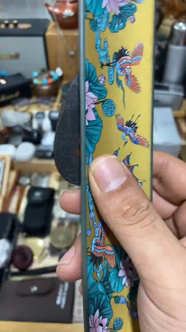 瓷片闪购商品  如图所示