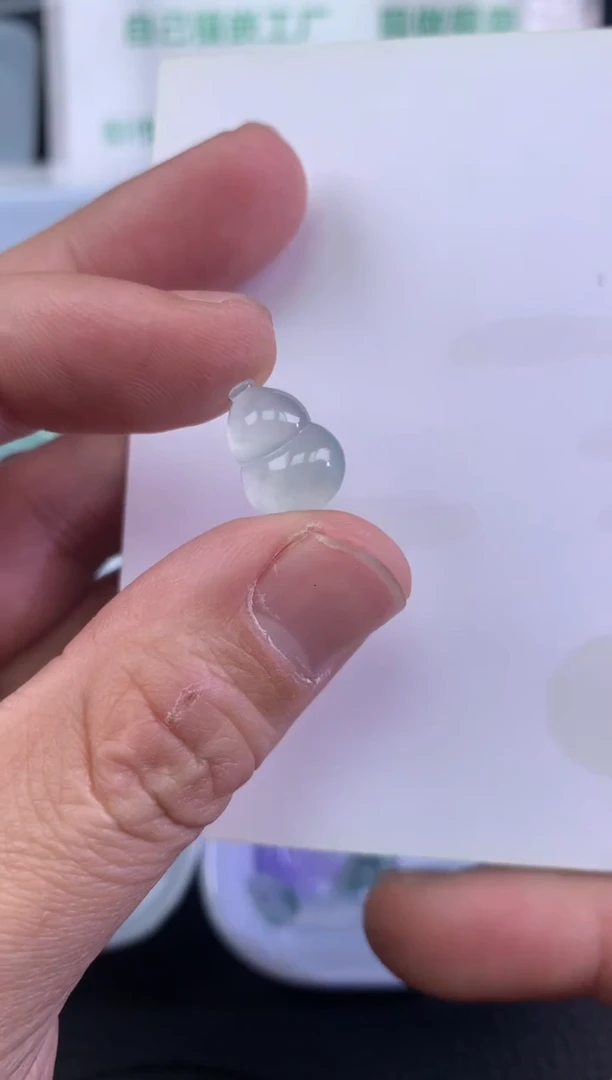 【闪购商品】翡翠颈饰未镶嵌葫芦14.6-10.6-4.6