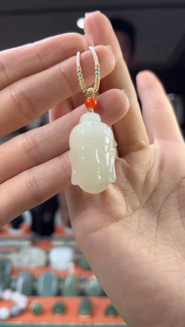 和田玉未镶嵌颈饰佩佩