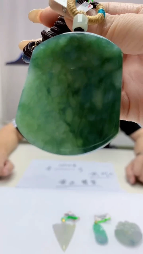 定制翡翠未镶嵌5124DD-毛货挂件84