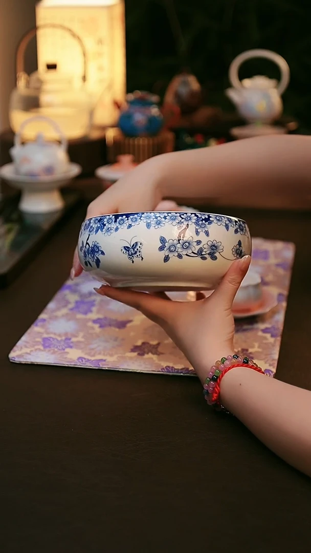 陶瓷茶具青花蝴蝶建水