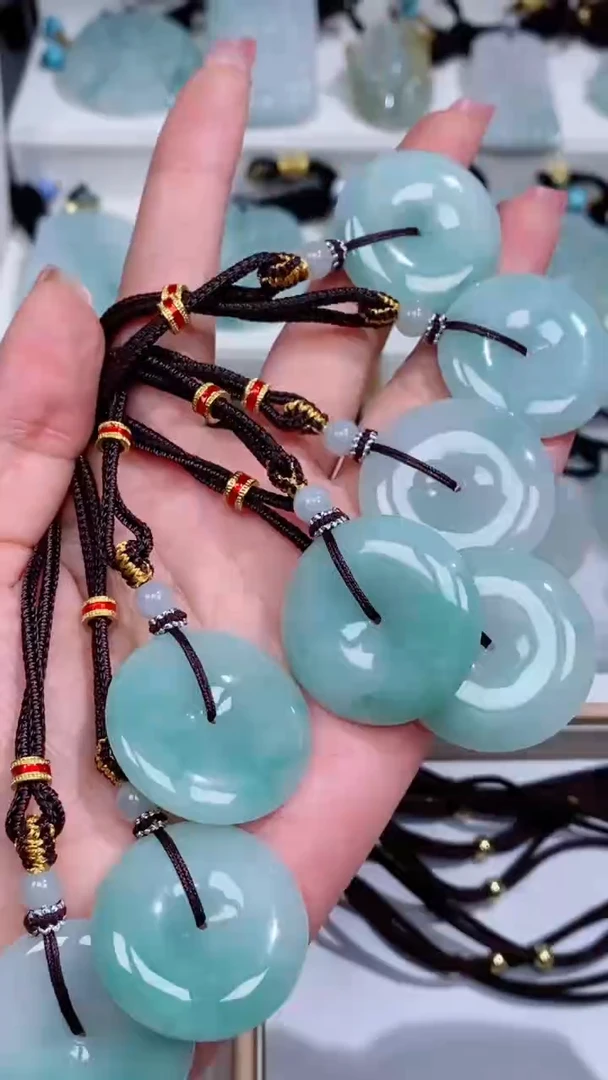 翡翠未镶嵌颈饰吊坠团购多样性发一件