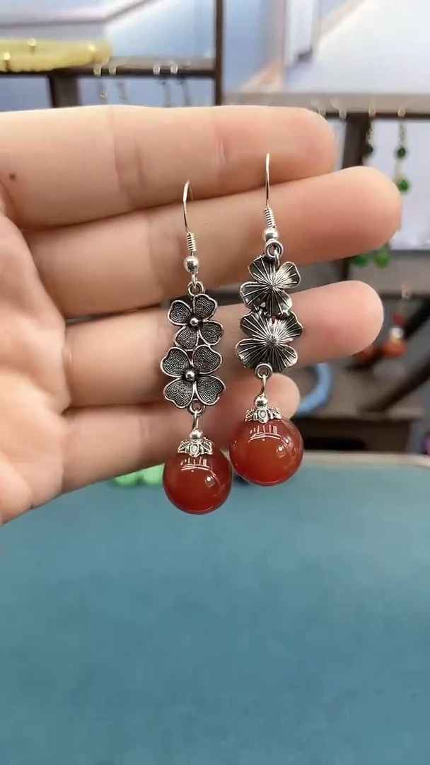 银S925镶嵌南红玛瑙耳饰14mm红珠小花