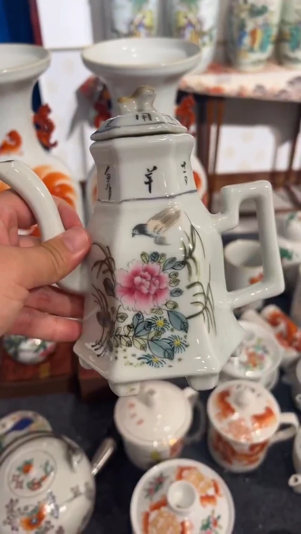 摆件瓷摆件瓷摆件8加1花鸟