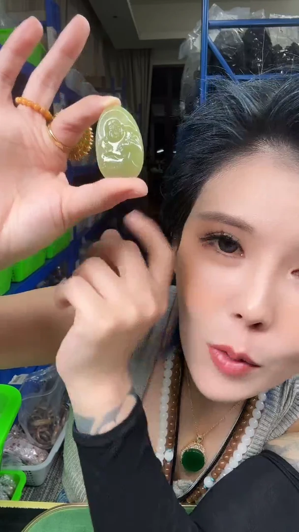 17a8 精美珠宝吊坠