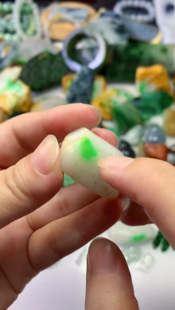 颈饰未镶嵌翡翠179天然翡翠