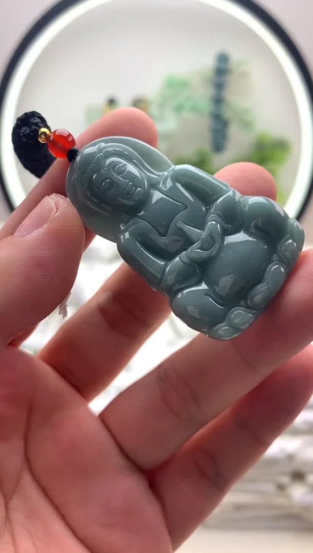 颈饰未镶嵌翡翠小观音