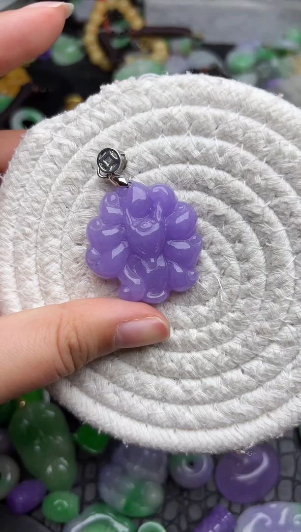 颈饰未镶嵌翡翠缅甸翡翠吊坠