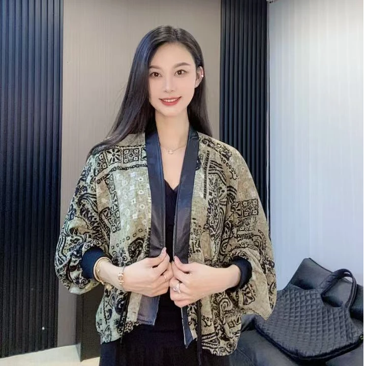 【欣欣严选】私服分享印花拼接百搭防脏女薄款高品位防晒短外套