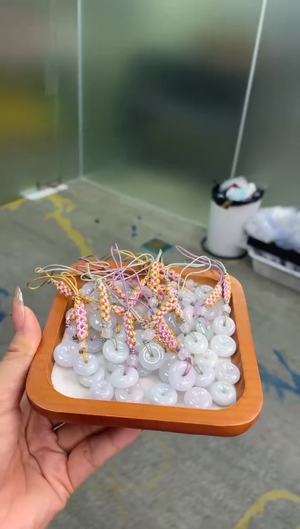 翡翠未镶嵌吊坠(不含链)平安扣         多样性发货发一件