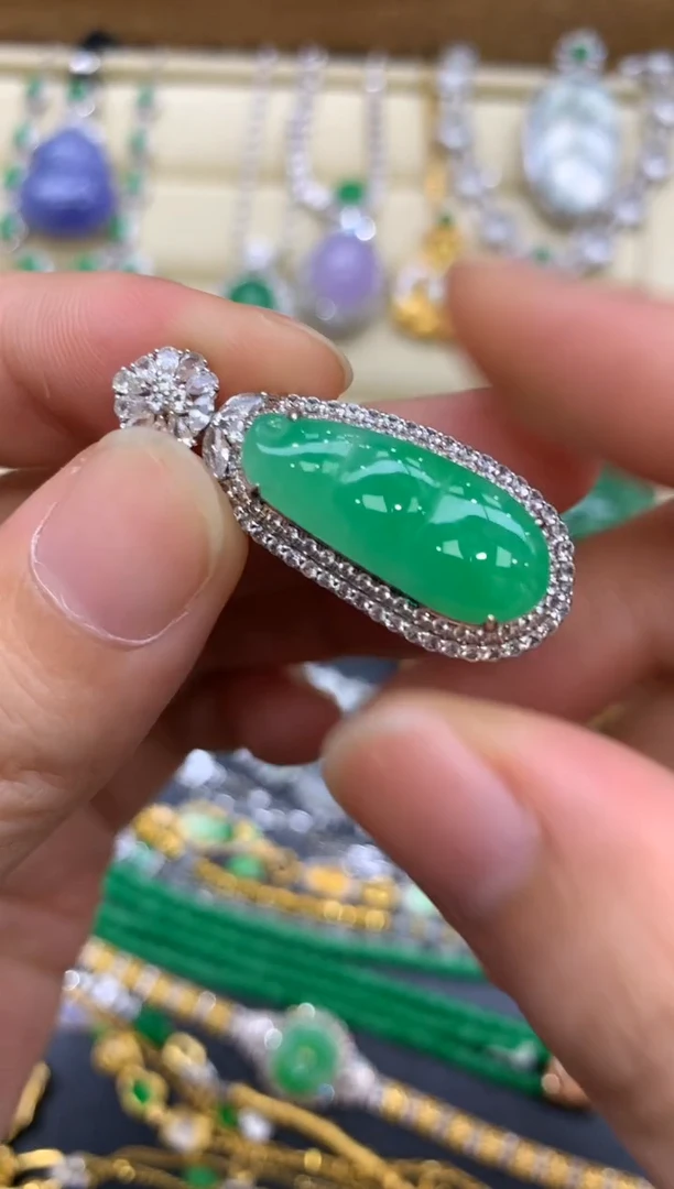 翡翠18K金镶嵌颈饰318-中国好珍宝