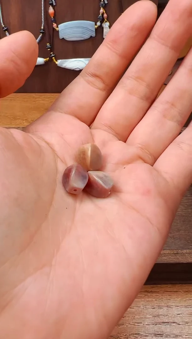 玛瑙/玉髓颈饰未镶嵌【 肖钟出品 】配珠随发1颗