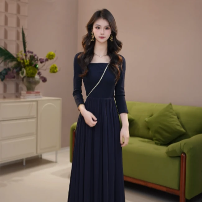 GIRDEAR/哥弟时尚方领通勤高腰线气质褶皱长袖女士连衣裙1500542