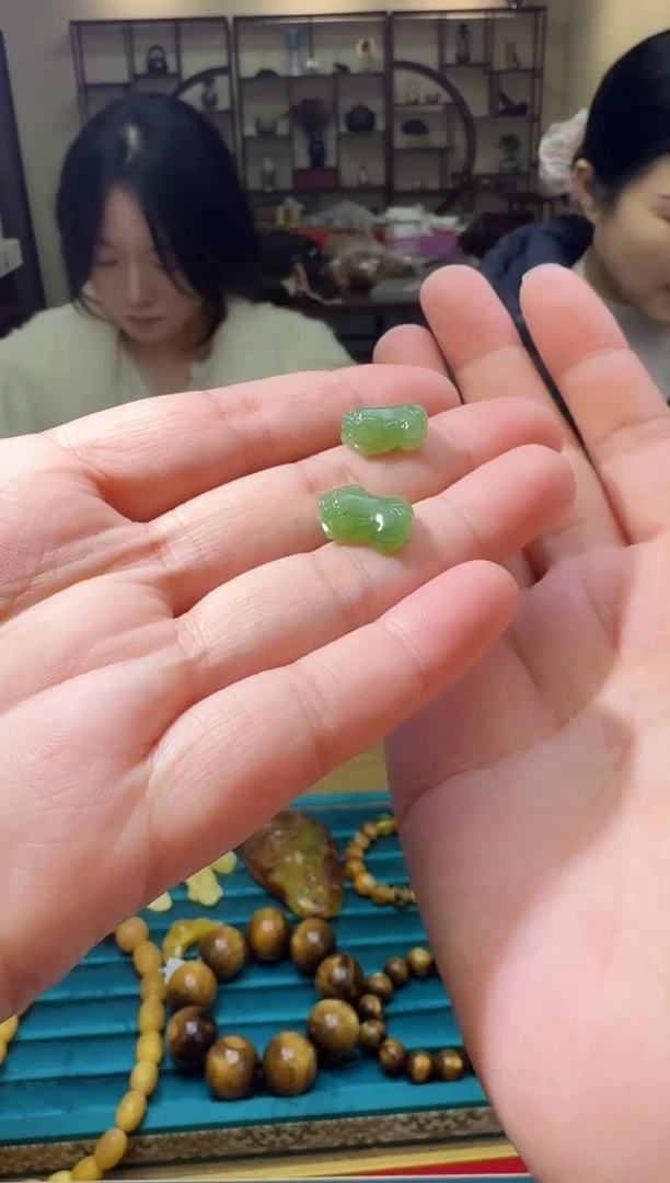 吊坠(赠链)未镶嵌和田玉多样性发一件 018