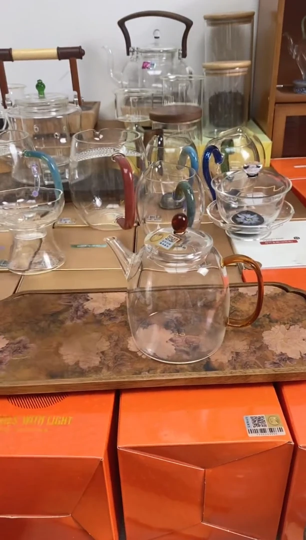 宴臣壶琥珀色样品